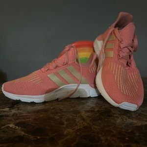 Girls Adidas Swift
